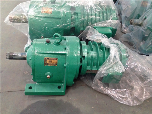 如何解決冷卻塔專用減速機(jī)的散熱問題？