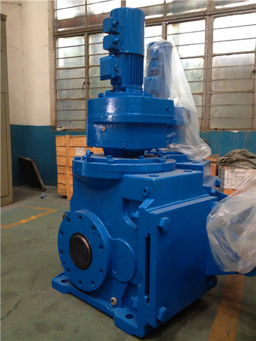 泰隆硬齒面齒輪減速機換油周期時間